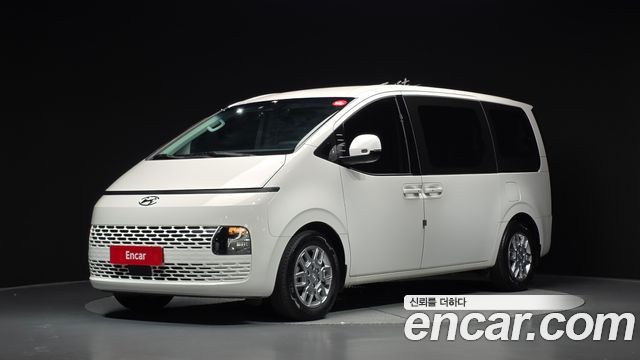 Hyundai Staria Tourer 9-Seater Modern