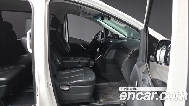 Hyundai Staria Tourer 9-Seater Modern 2022 — фото 11