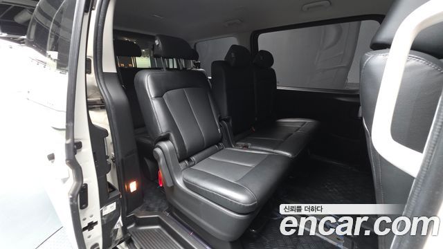 Hyundai Staria Tourer 9-Seater Modern 2022 — фото 12