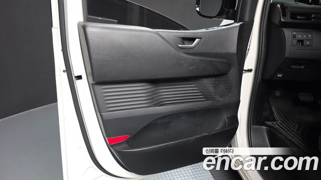 Hyundai Staria Tourer 9-Seater Modern 2022 — фото 24