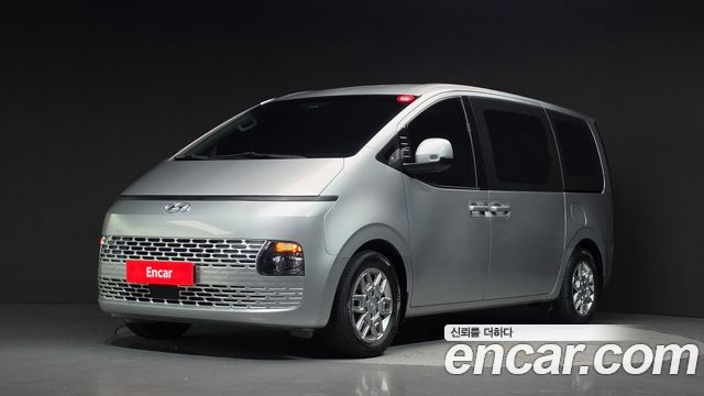 Hyundai Staria Tourer 9-Seater Modern