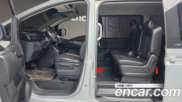 Hyundai Staria Tourer 9-Seater Modern 2022 — фото 17