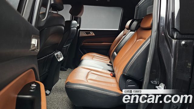 KG Mobility (SsangYong) Rexton Sports Khan Diesel 2.2 4WD Professional S (5-Link) 2019 — фото 32