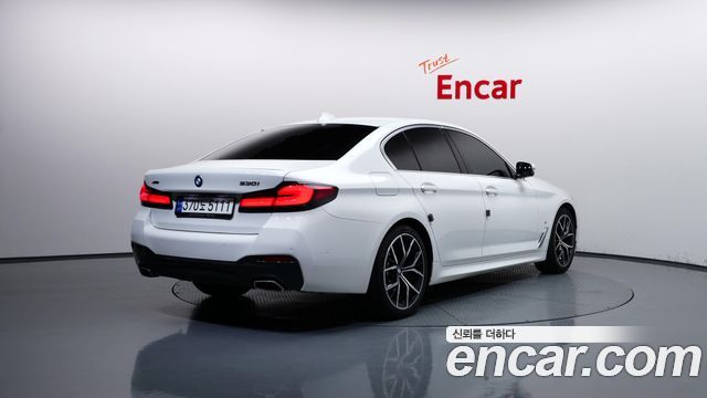 BMW 5 Series (G30) 530i xDrive M Sport Package 2023 — фото 2