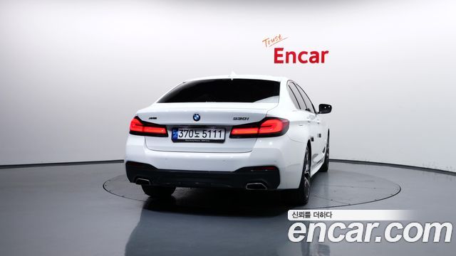 BMW 5 Series (G30) 530i xDrive M Sport Package 2023 — фото 4