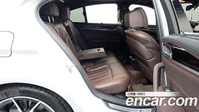 BMW 5 Series (G30) 530i xDrive M Sport Package 2023 — фото 11
