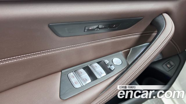 BMW 5 Series (G30) 530i xDrive M Sport Package 2023 — фото 28