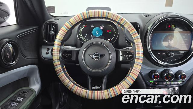 MINI Cooper Countryman Untamed Edition 2nd Gen 2023 — фото 13