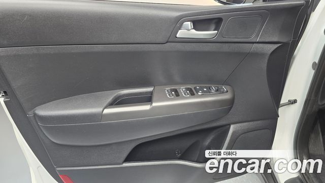Kia Sportage The Bold Diesel 2.0 4WD Luxury 2019 — фото 24