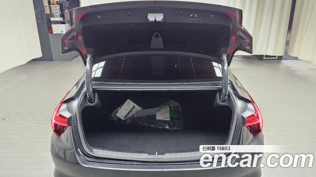 Kia K8 2.5 Gasoline 2WD Signature 2022 — фото 32