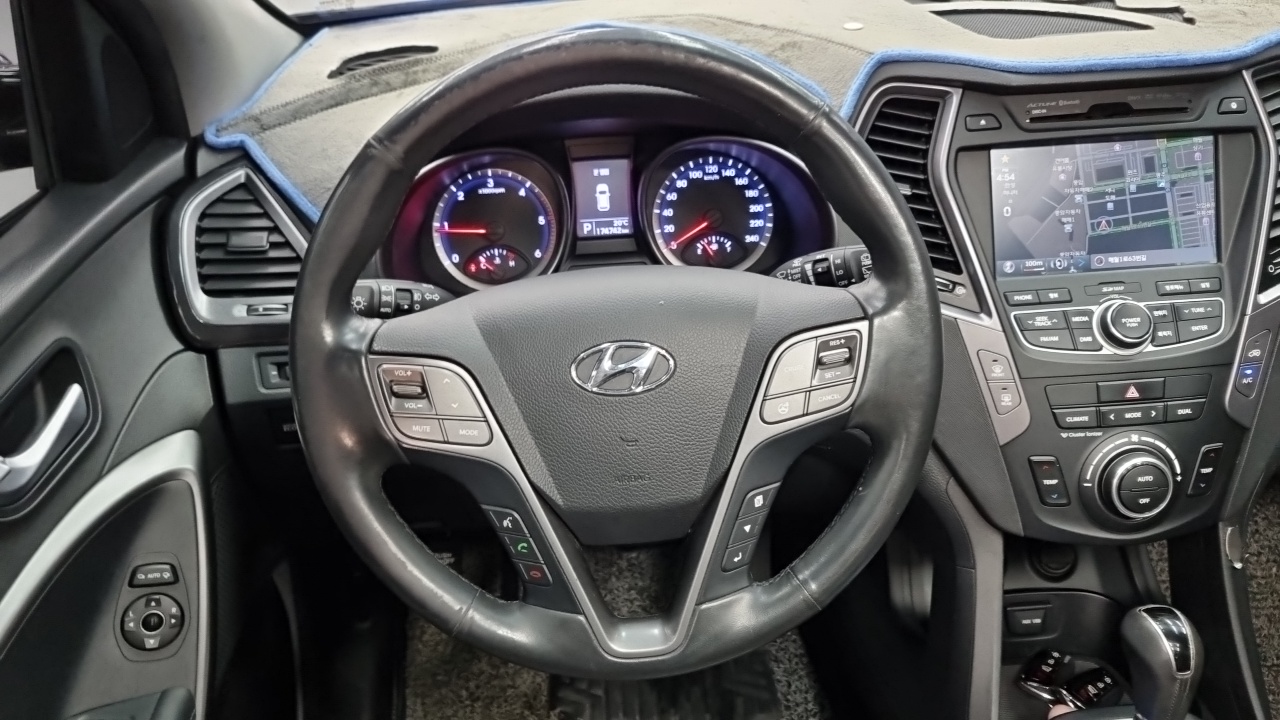 Hyundai Santa Fe (DM) Diesel(e-VGT) 2.0 2WD Premium 2013 — фото 16
