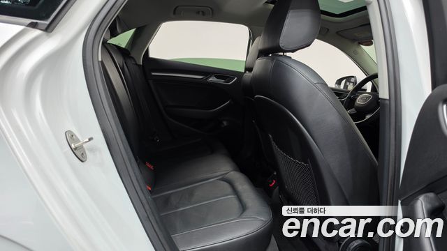 Audi A3 25 TDI Dynamic 8V 2015 — фото 12