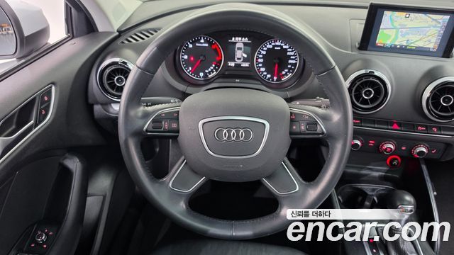 Audi A3 25 TDI Dynamic 8V 2015 — фото 13