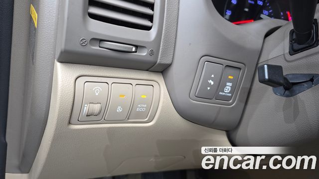 Kia Carnival R Grand Carnival HI Limousine GLX Premium 2014 — фото 16