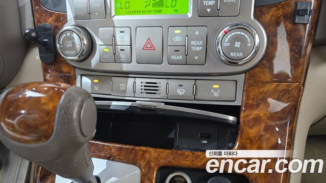 Kia Carnival R Grand Carnival HI Limousine GLX Premium 2014 — фото 30