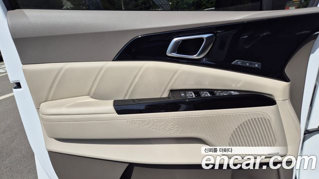 Kia Carnival (IV) Gasoline 7-seater Limousine(Special vehicle) 2021 — фото 7