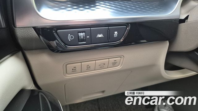 Kia Carnival (IV) Gasoline 7-seater Limousine(Special vehicle) 2021 — фото 9