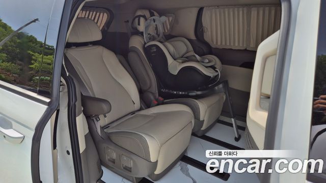 Kia Carnival (IV) Gasoline 7-seater Limousine(Special vehicle) 2021 — фото 16