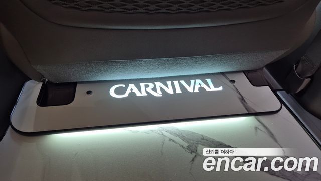 Kia Carnival (IV) Gasoline 7-seater Limousine(Special vehicle) 2021 — фото 17