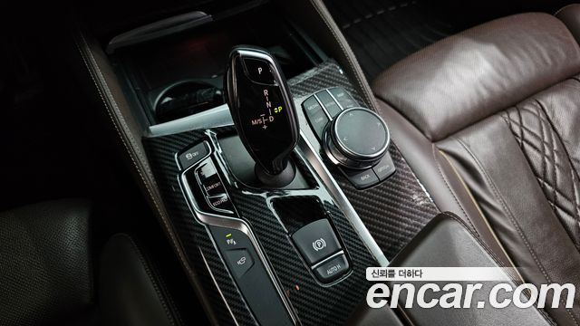 BMW 5 Series (G30) 520d xDrive M Sport Package Plus 2018 — фото 9