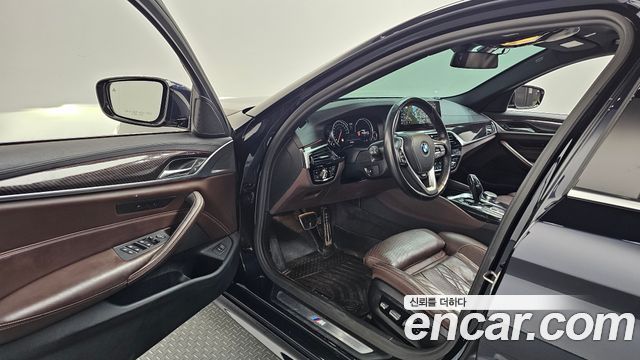 BMW 5 Series (G30) 520d xDrive M Sport Package Plus 2018 — фото 10