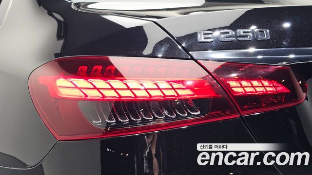 Mercedes-Benz E-Class (W213) E250 Exclusive 2021 — фото 23