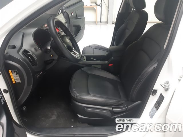 Kia Sportage R Diesel 2WD TLX High-Deluxe 2012 — фото 10