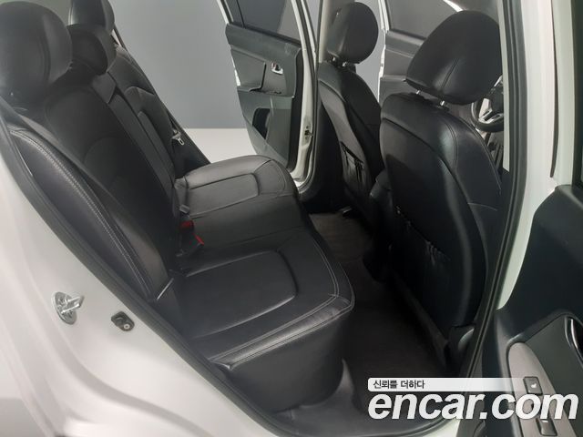Kia Sportage R Diesel 2WD TLX High-Deluxe 2012 — фото 17