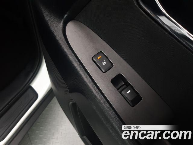 Kia Sportage R Diesel 2WD TLX High-Deluxe 2012 — фото 21