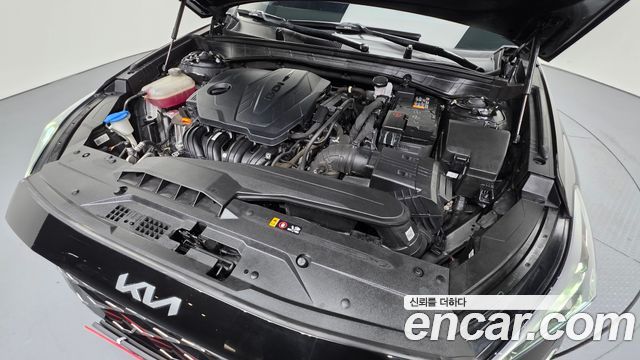 Kia K8 2.5 Gasoline 2WD Noblesse 2022 — фото 6