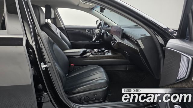 Kia K8 2.5 Gasoline 2WD Noblesse 2022 — фото 26