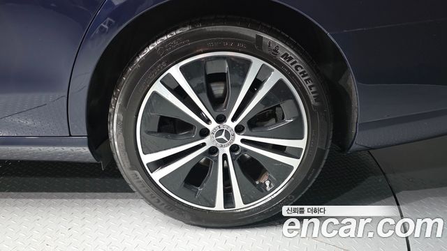 Mercedes-Benz E-Class (W213) E250 Avantgarde 2021 — фото 5