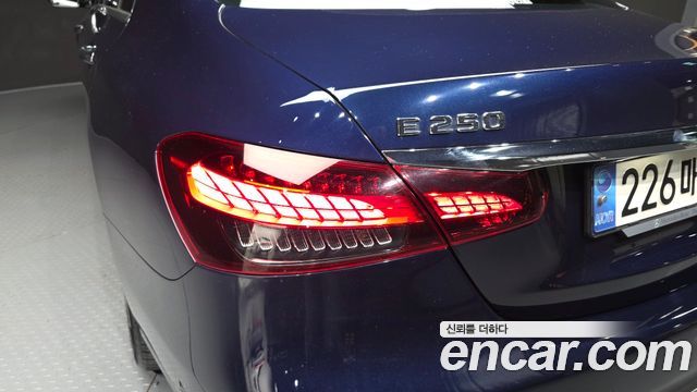 Mercedes-Benz E-Class (W213) E250 Avantgarde 2021 — фото 23