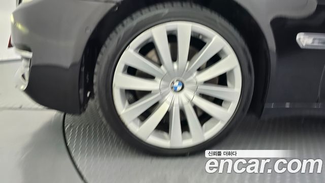 BMW 7 Series (F01) 750Ld xDrive Individual 2015 — фото 5