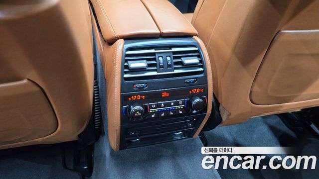 BMW 7 Series (F01) 750Ld xDrive Individual 2015 — фото 18