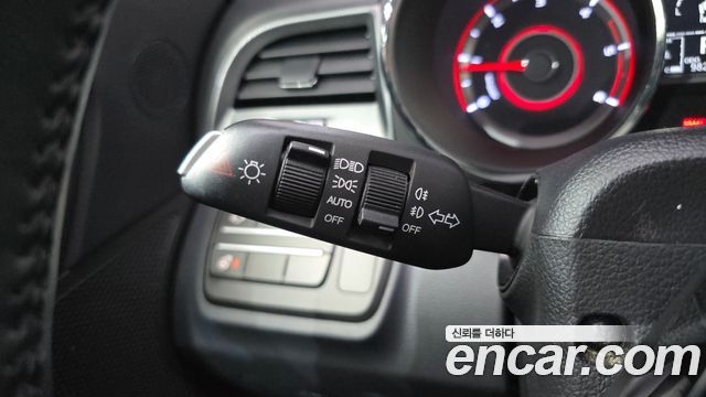 KG Mobility (SsangYong) Tivoli Diesel LX 2WD 2017 — фото 17