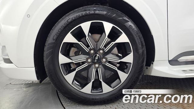 Kia Carnival (IV) Gasoline 9-Seater Hi-Limousine Signature 2023 — фото 5