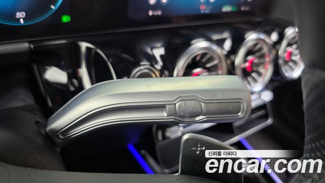 Mercedes-Benz EQA (H243) EQA250 AMG Line 2023 — фото 9