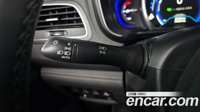Renault Korea QM6 2.0 GDe PREMIERE 2WD 2021 — фото 30