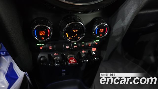 MINI Cooper S 5Door Classic Launch Pack Third Generation 2022 — фото 16