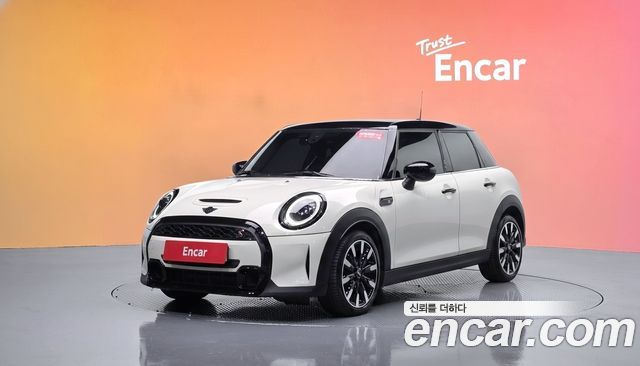 MINI Cooper S 5Door Classic Launch Pack Third Generation