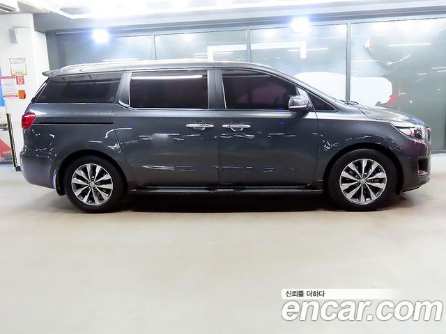 Kia Carnival 11-seater Prestige 2016 — фото 3