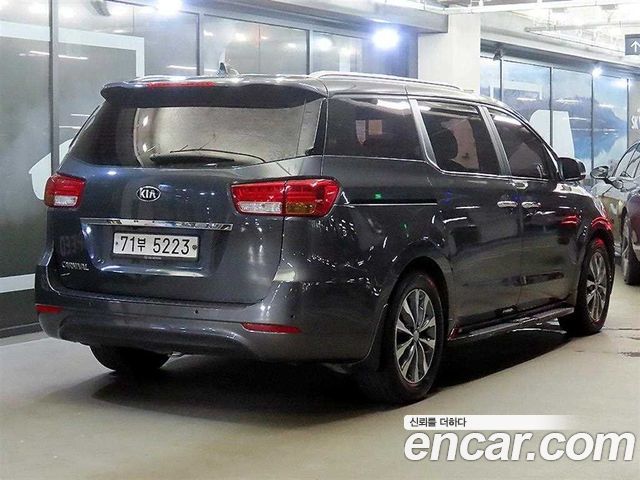 Kia Carnival 11-seater Prestige 2016 — фото 4