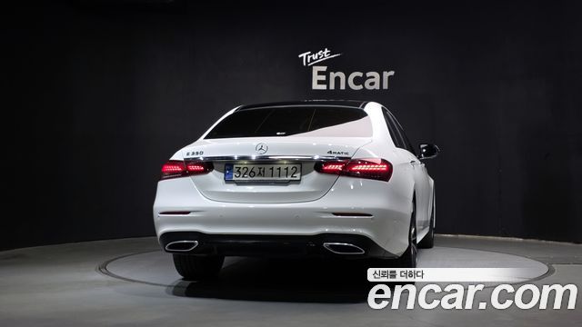 Mercedes-Benz E-Class (W213) E350 4MATIC AMG Line 2023 — фото 4