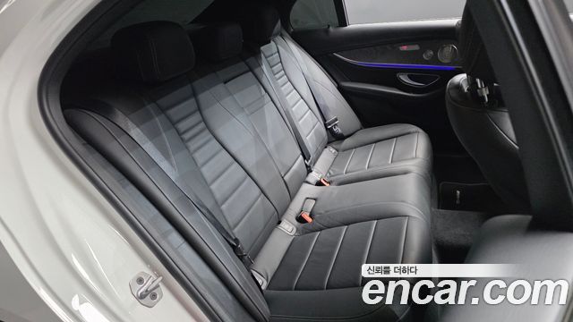 Mercedes-Benz E-Class (W213) E350 4MATIC AMG Line 2023 — фото 11