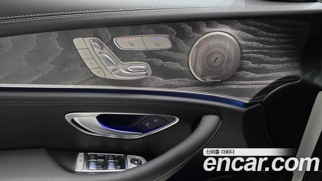Mercedes-Benz E-Class (W213) E350 4MATIC AMG Line 2023 — фото 20
