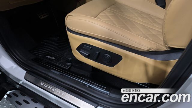 Kia Sorento (IV) HEV 1.6 2WD Signature 2023 — фото 32