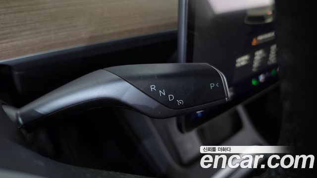 Tesla Model Y Long Range AWD 2022 — фото 9