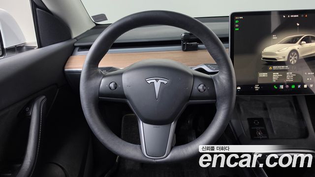 Tesla Model Y Long Range AWD 2022 — фото 16