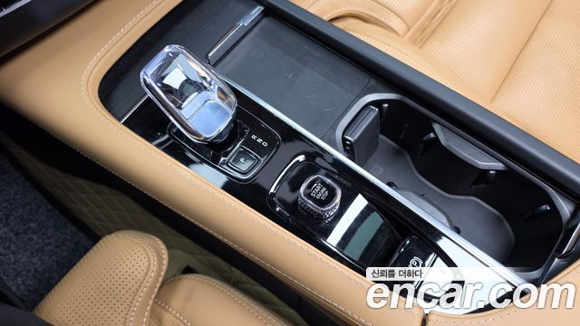 Volvo XC90 (II) B6 Ultimate Bright 2024 — фото 9